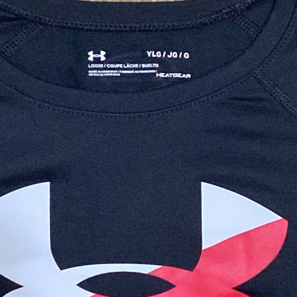 Under Armour Athletic Shirt Size YL - Picture 2 of 3